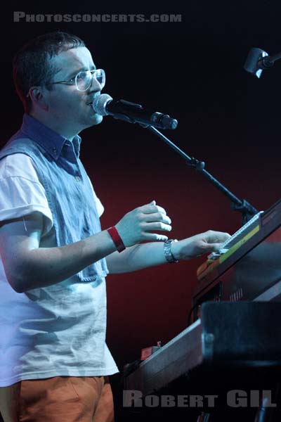 HOT CHIP - 2012-07-07 - PARIS - Cite de la Musique - 